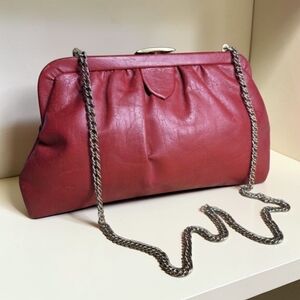𝅺Vintage Cara Red Leather Frame Clutch Bag Gold Chain Strap